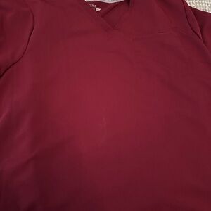 Fabletics Men's scrub Top in Burgundy